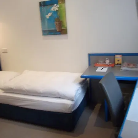 Alt - Tegel Hotel 3*