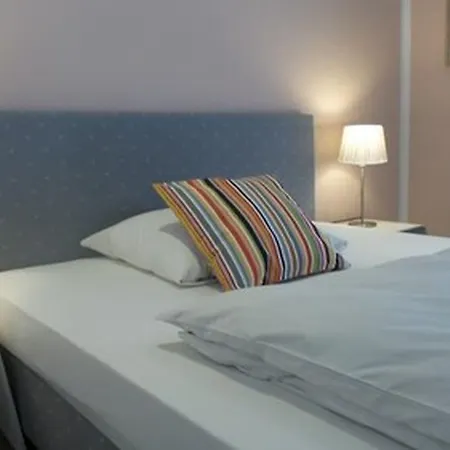 Alt - Tegel Hotel Berlim