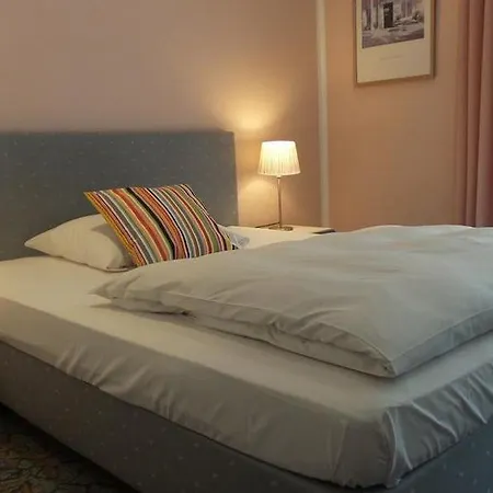 Hotel Alt - Tegel Berlino