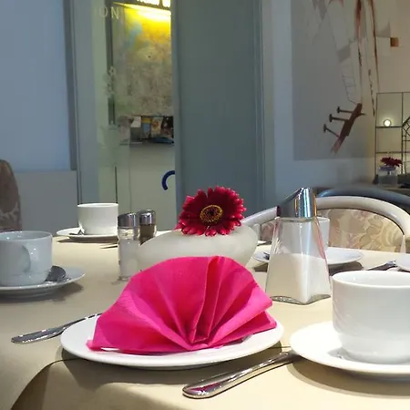 Otel Alt - Tegel 3*