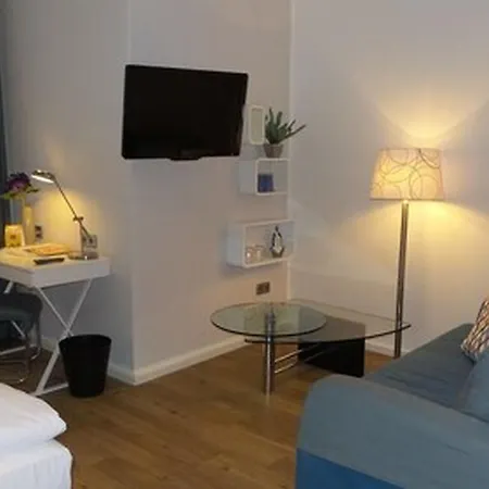 Alt - Tegel Hotel Berlín